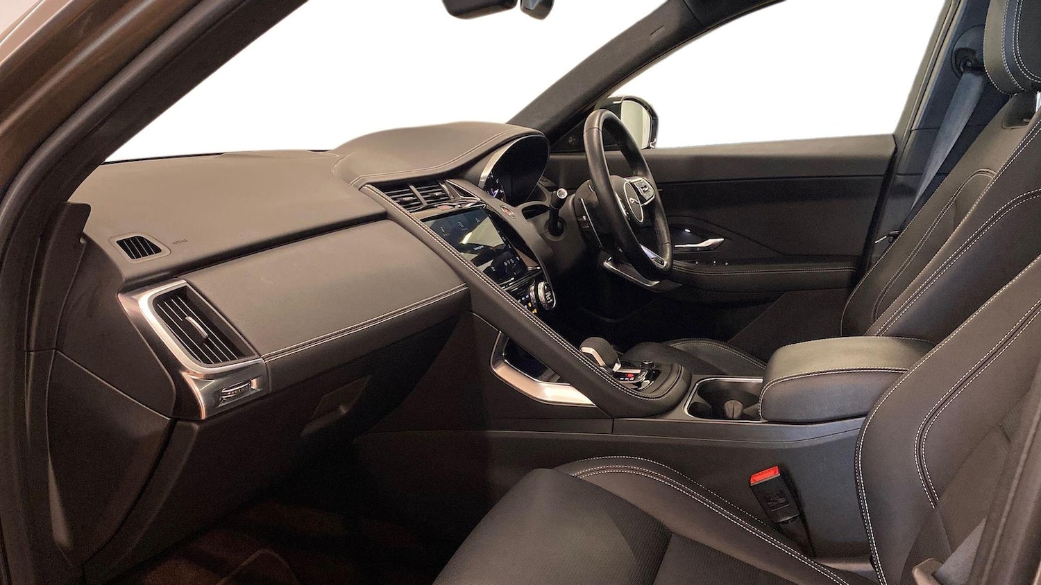 Used Jaguar E-Pace 2023 for sale - 78193824: Photo 3