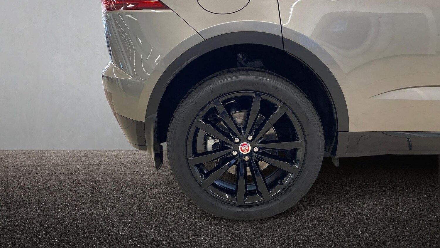 Used Jaguar E-Pace 2023 for sale - 78193824: Photo 8