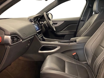 Used Jaguar F-Pace 2018 for sale - 75907816: Photo