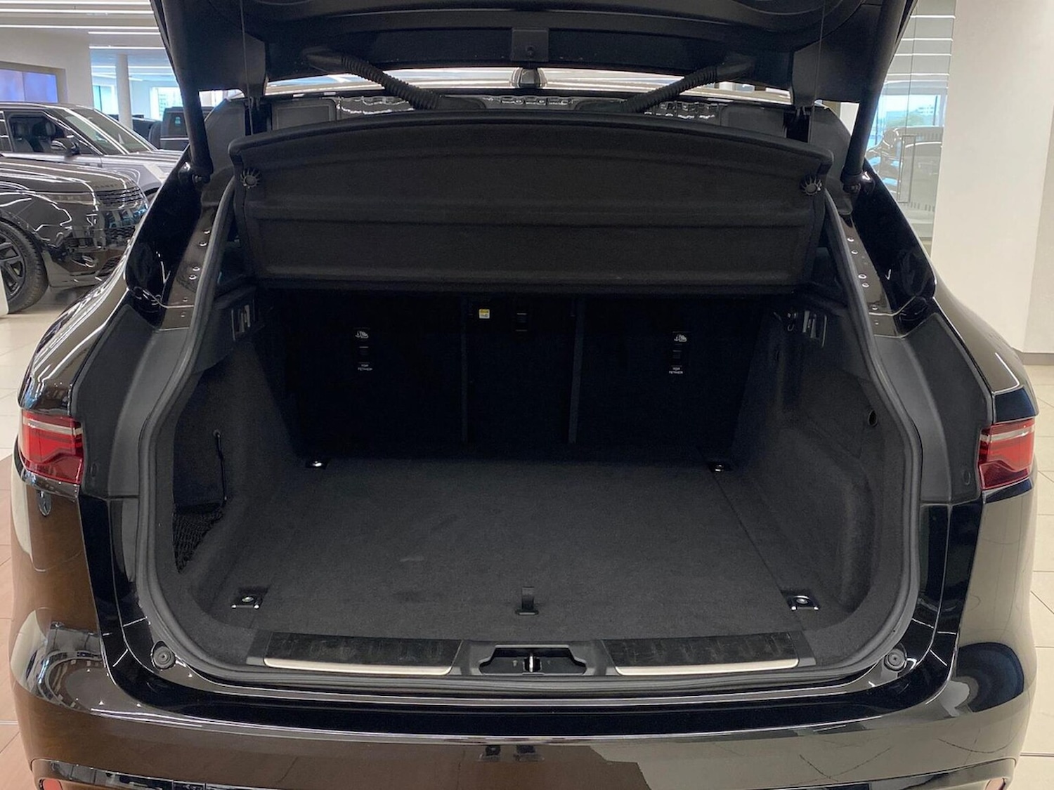 Used Jaguar F-Pace 2021 for sale - 76651230: Photo 10