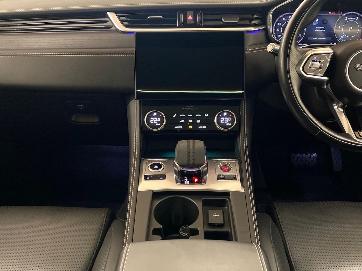 Used Jaguar F-Pace 2021 for sale - 76651230: Photo 14