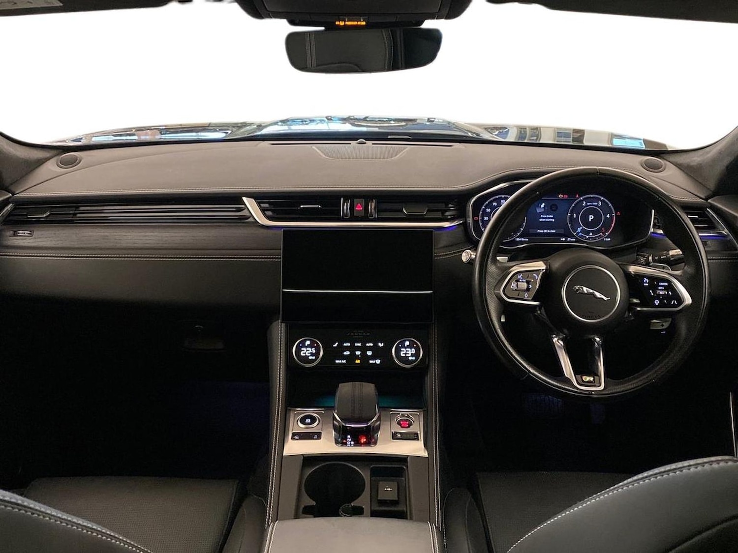 Used Jaguar F-Pace 2021 for sale - 76651230: Photo 9