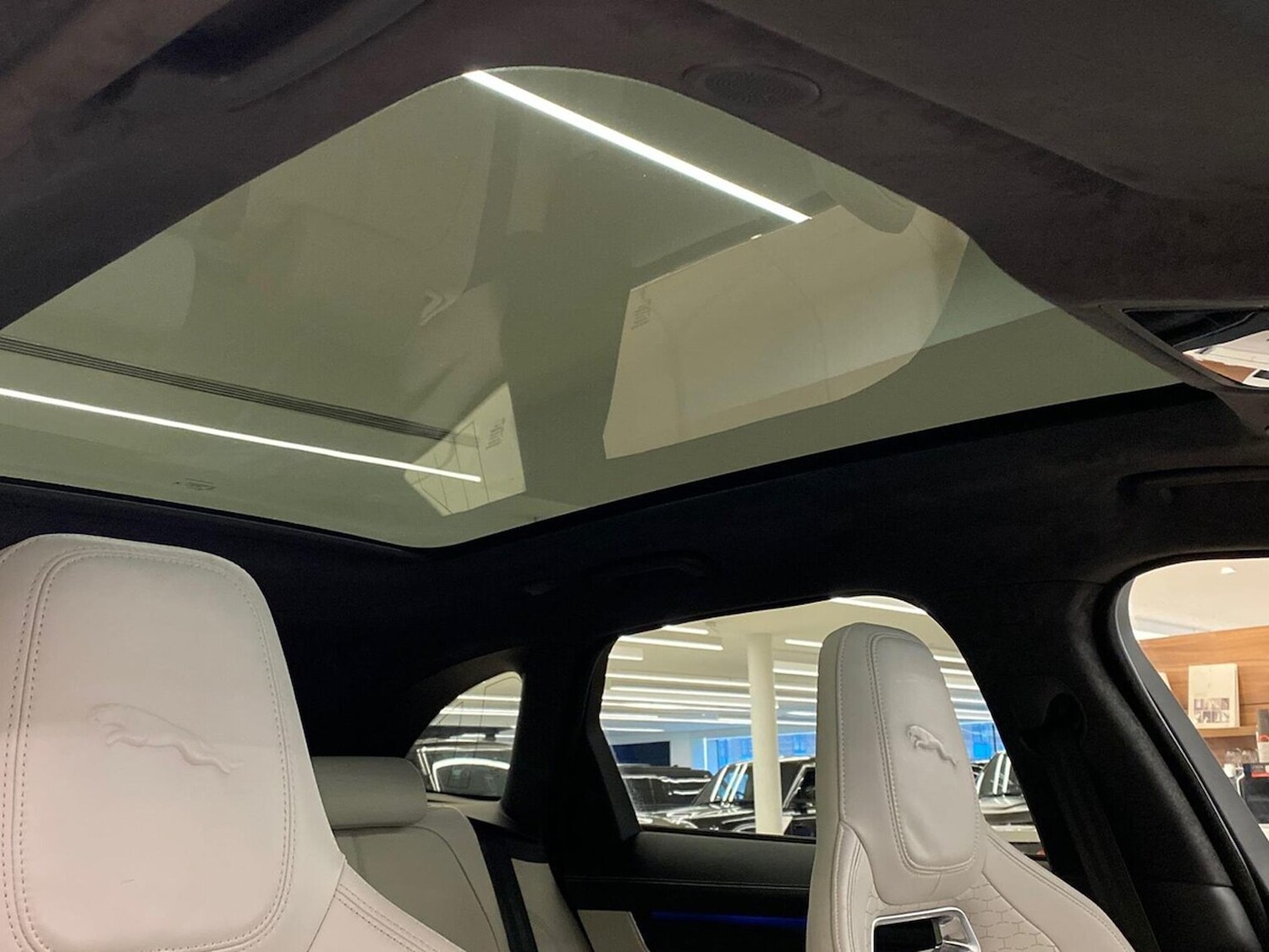 Used Jaguar F-Pace 2023 for sale - 77845294: Photo 21