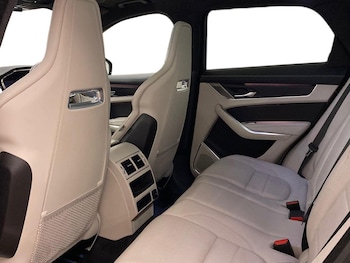 Used Jaguar F-Pace 2023 for sale - 77845294: Photo