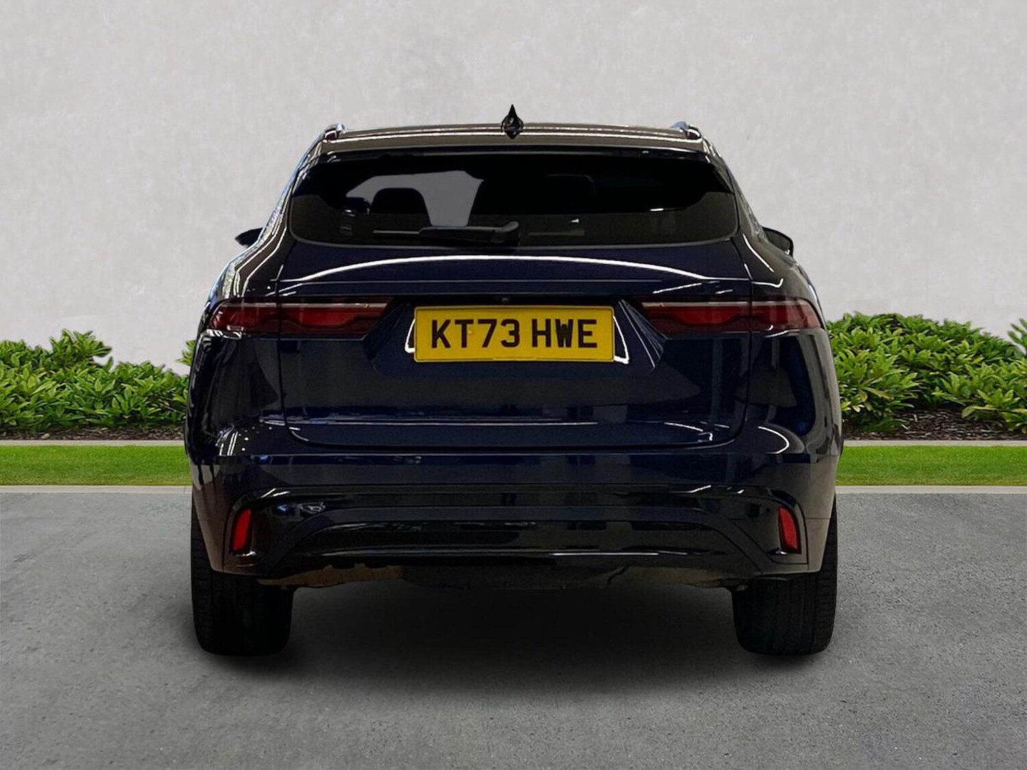 Used Jaguar F-Pace 2023 for sale - 77845294: Photo 6