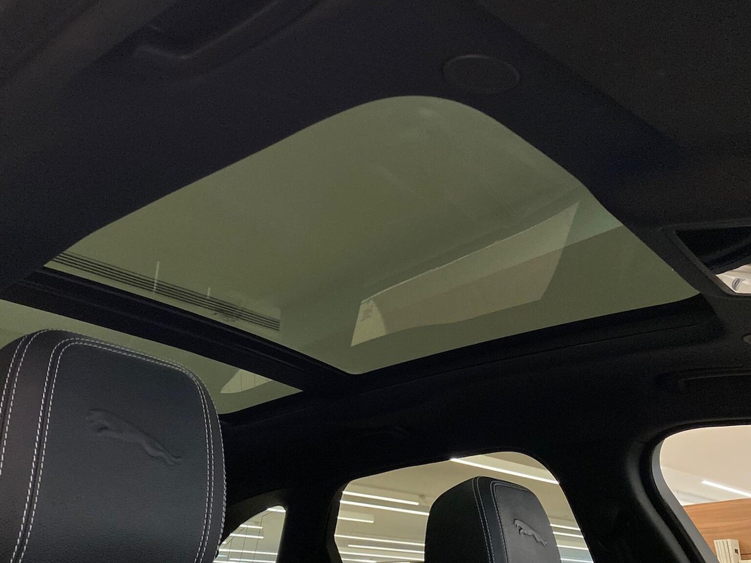 Used Jaguar F-Pace 2023 for sale - 76832043: Photo 21