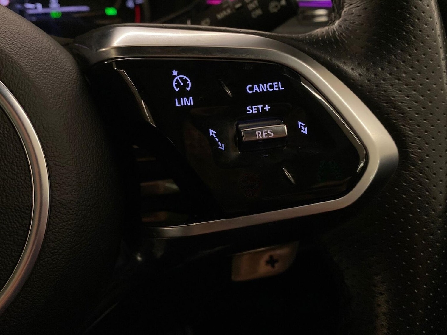 Used Jaguar F-Pace 2023 for sale - 76832043: Photo 34