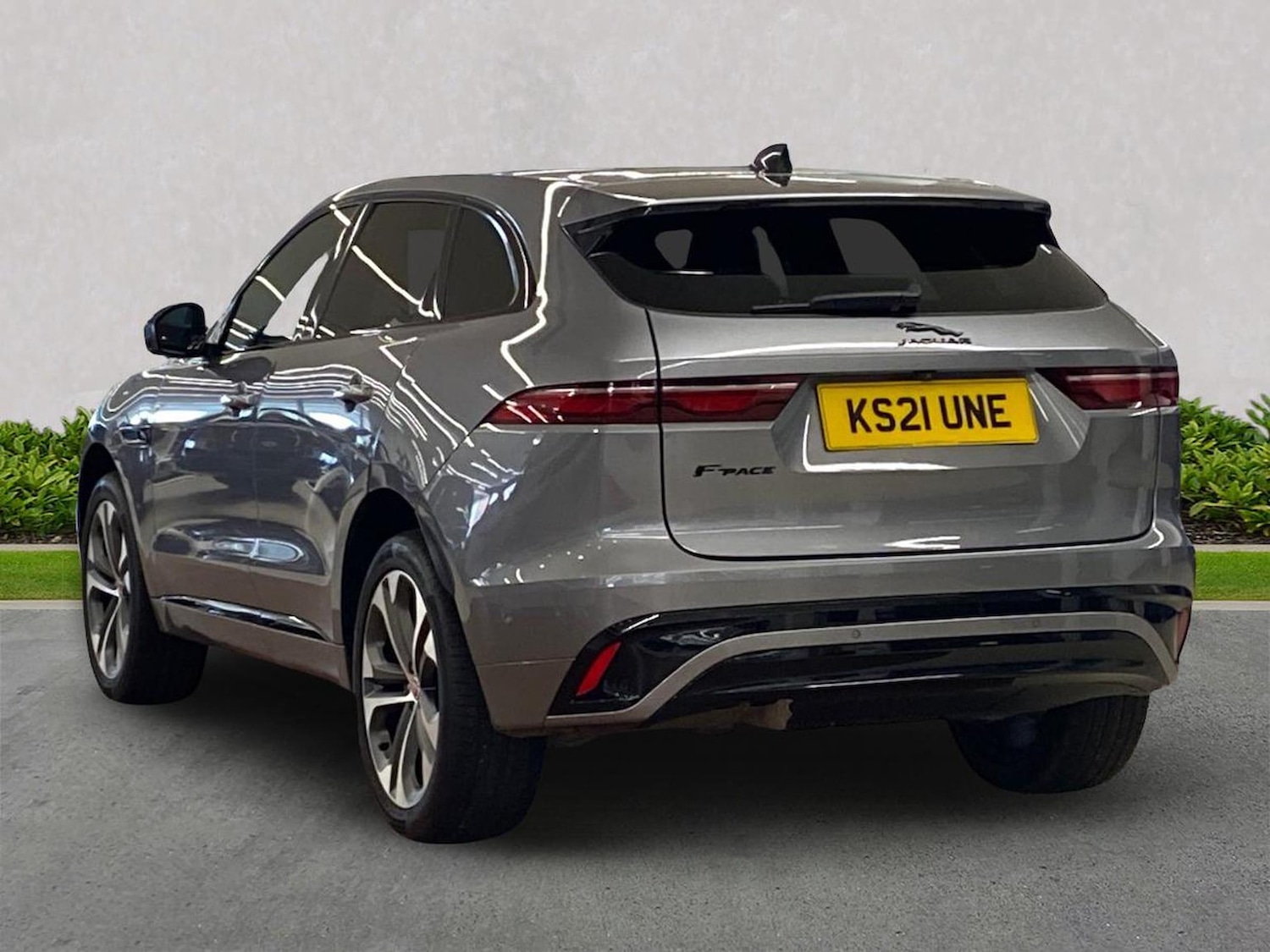 Used Jaguar F-Pace 2021 for sale - 76357882: Photo 2