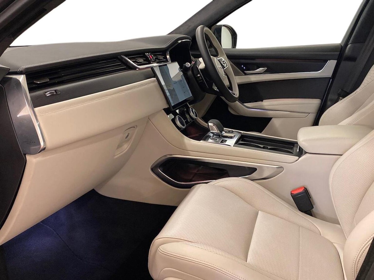 Used Jaguar F-Pace 2023 for sale - 77085477: Photo 5