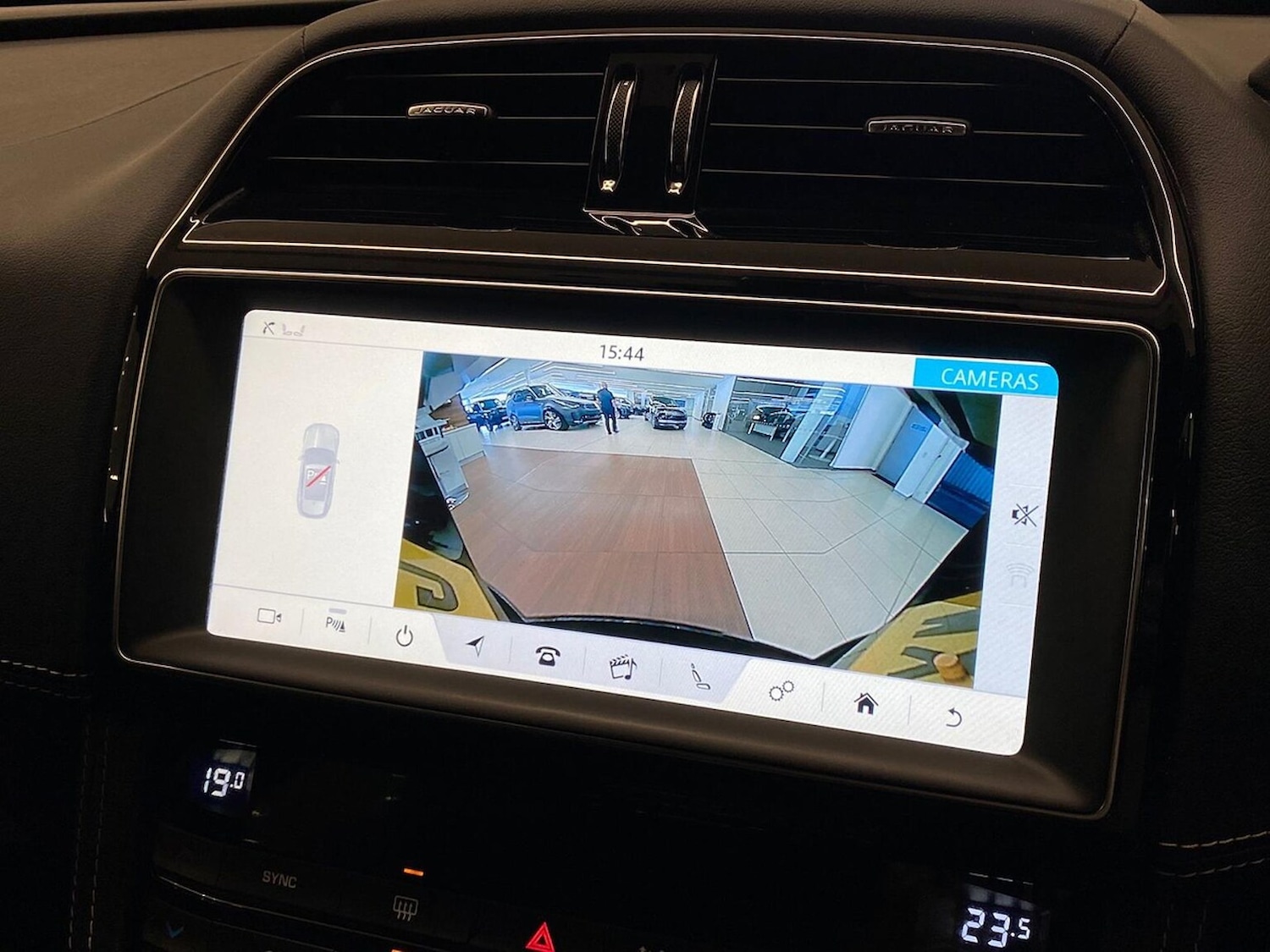 Used Jaguar F-Pace 2018 for sale - 76655875: Photo 12