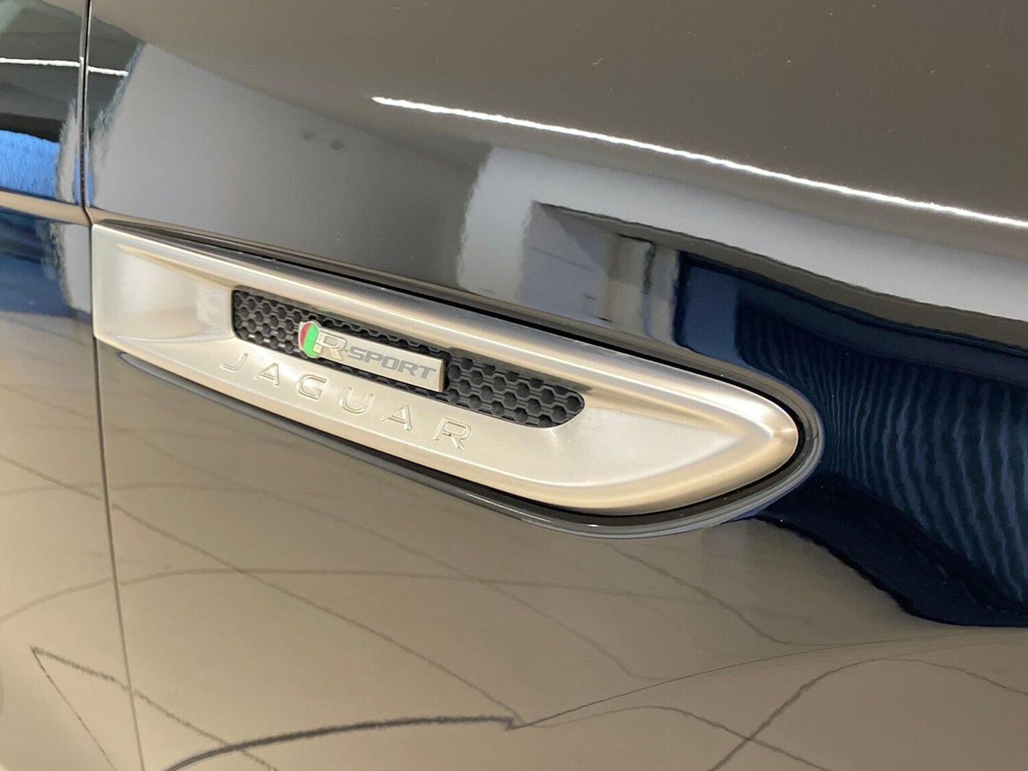 Used Jaguar F-Pace 2018 for sale - 76655875: Photo 20