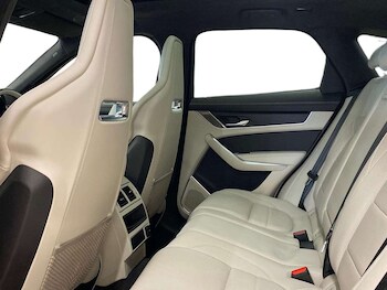 Used Jaguar F-Pace 2023 for sale - 78310472: Photo