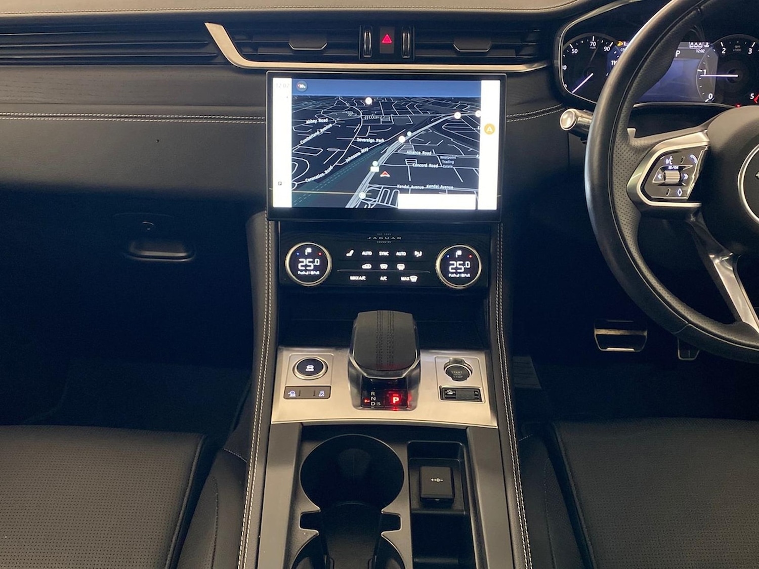 Used Jaguar F-Pace 2022 for sale - 76643624: Photo 14