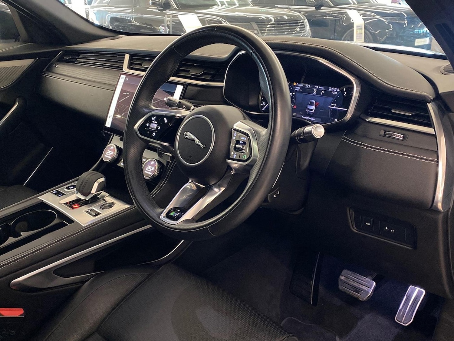 Used Jaguar F-Pace 2022 for sale - 76643624: Photo 30