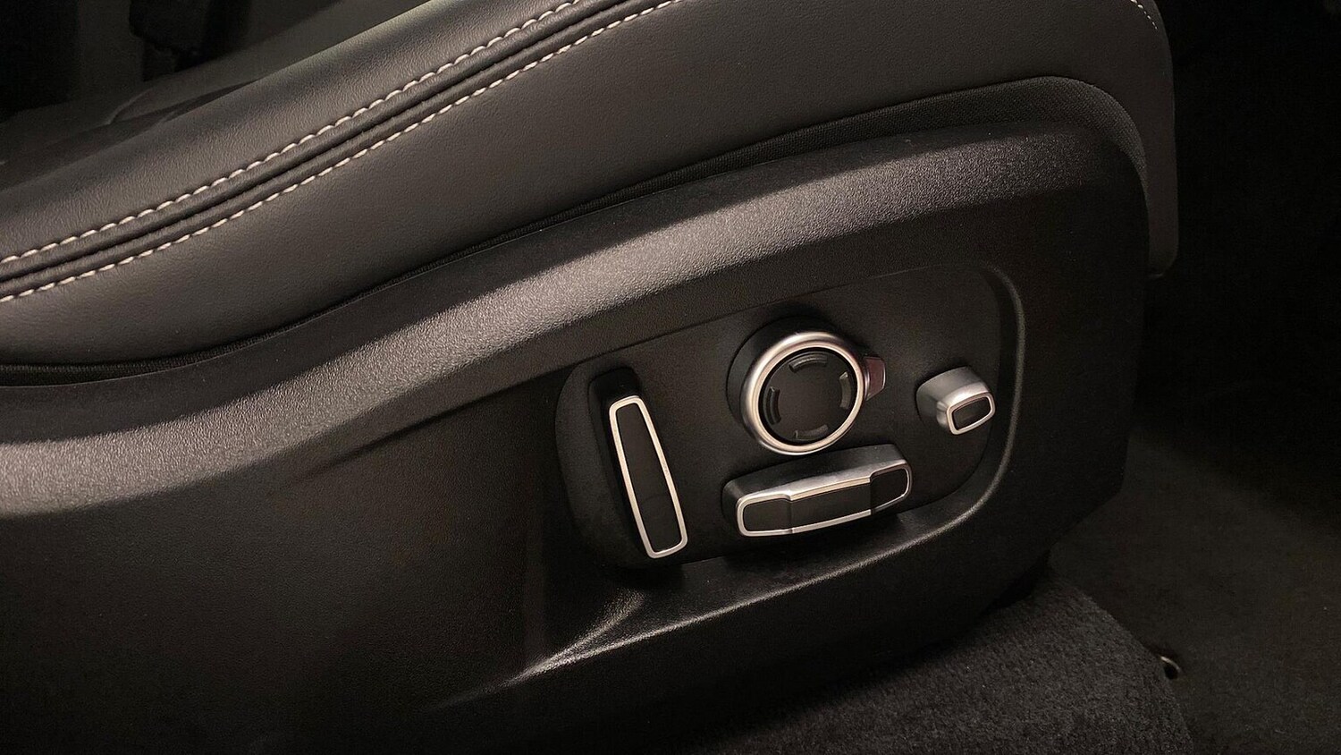 Used Jaguar F-Pace 2024 for sale - 78193991: Photo 28