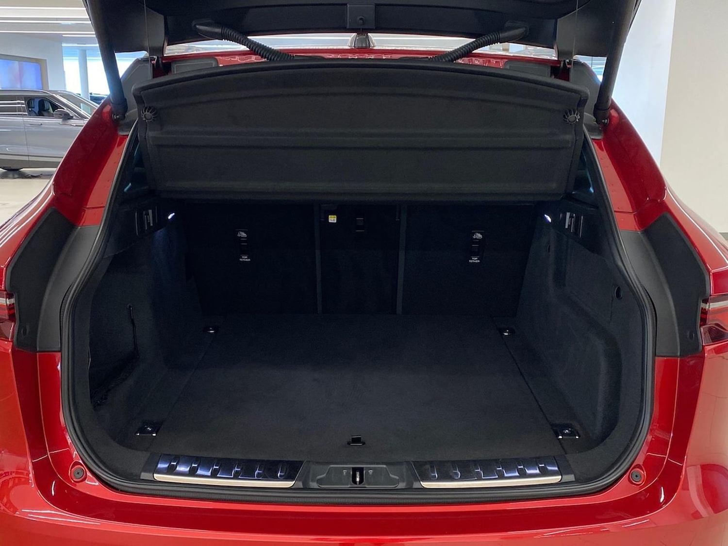 Used Jaguar F-Pace 2023 for sale - 78176496: Photo 12