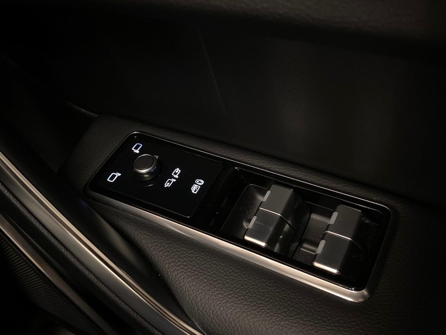 Used Jaguar F-Pace 2023 for sale - 78176496: Photo 32