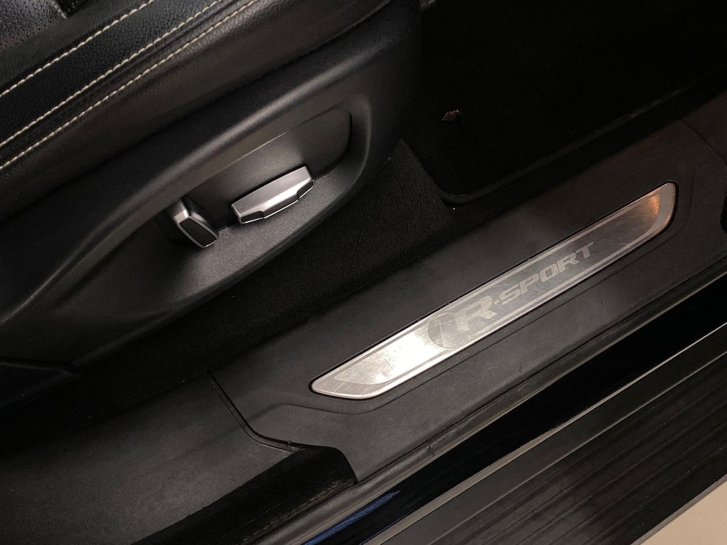 Used Jaguar F-Pace 2018 for sale - 76763443: Photo 23