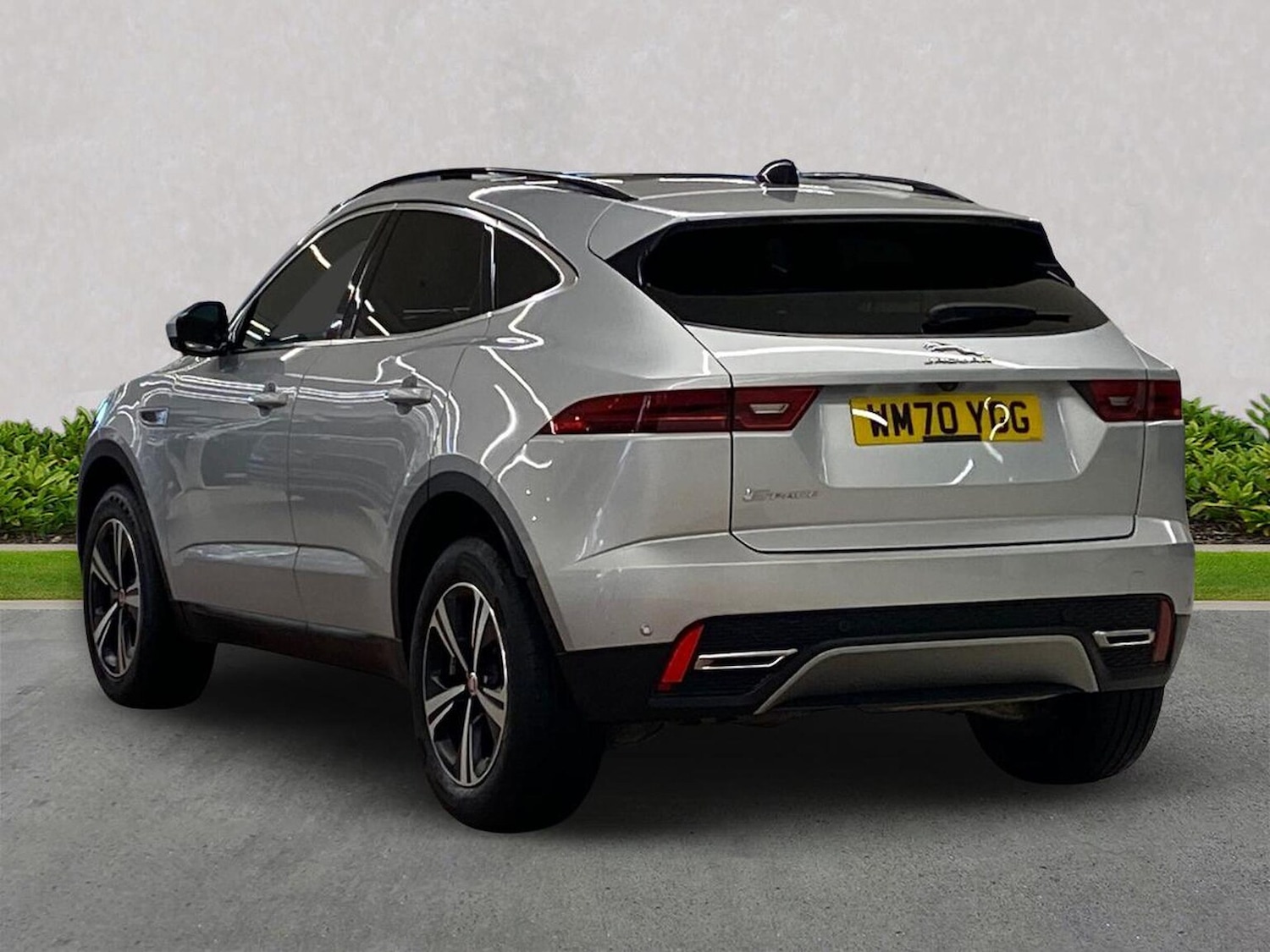 Used Jaguar E-Pace 2021 for sale - 77487658: Photo 2