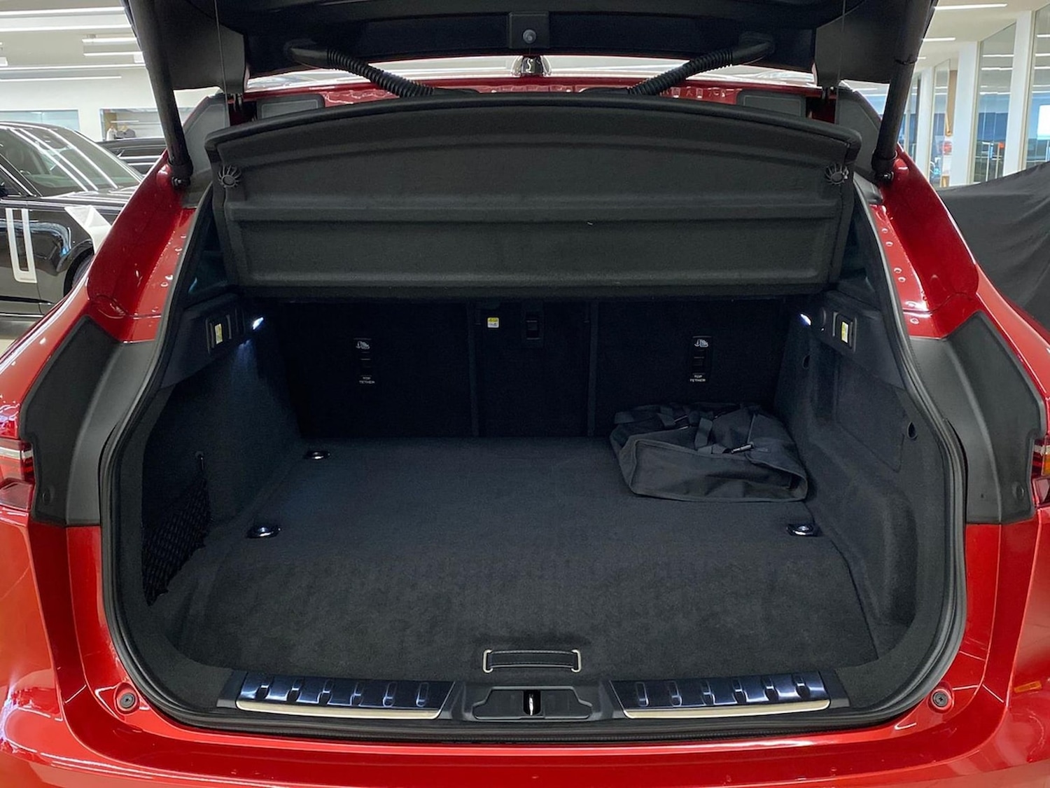 Used Jaguar F-Pace 2023 for sale - 76536651: Photo 10