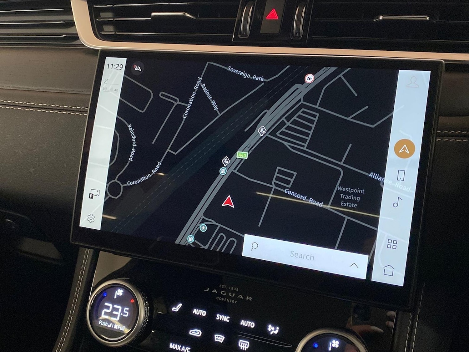 Used Jaguar F-Pace 2023 for sale - 76536651: Photo 11