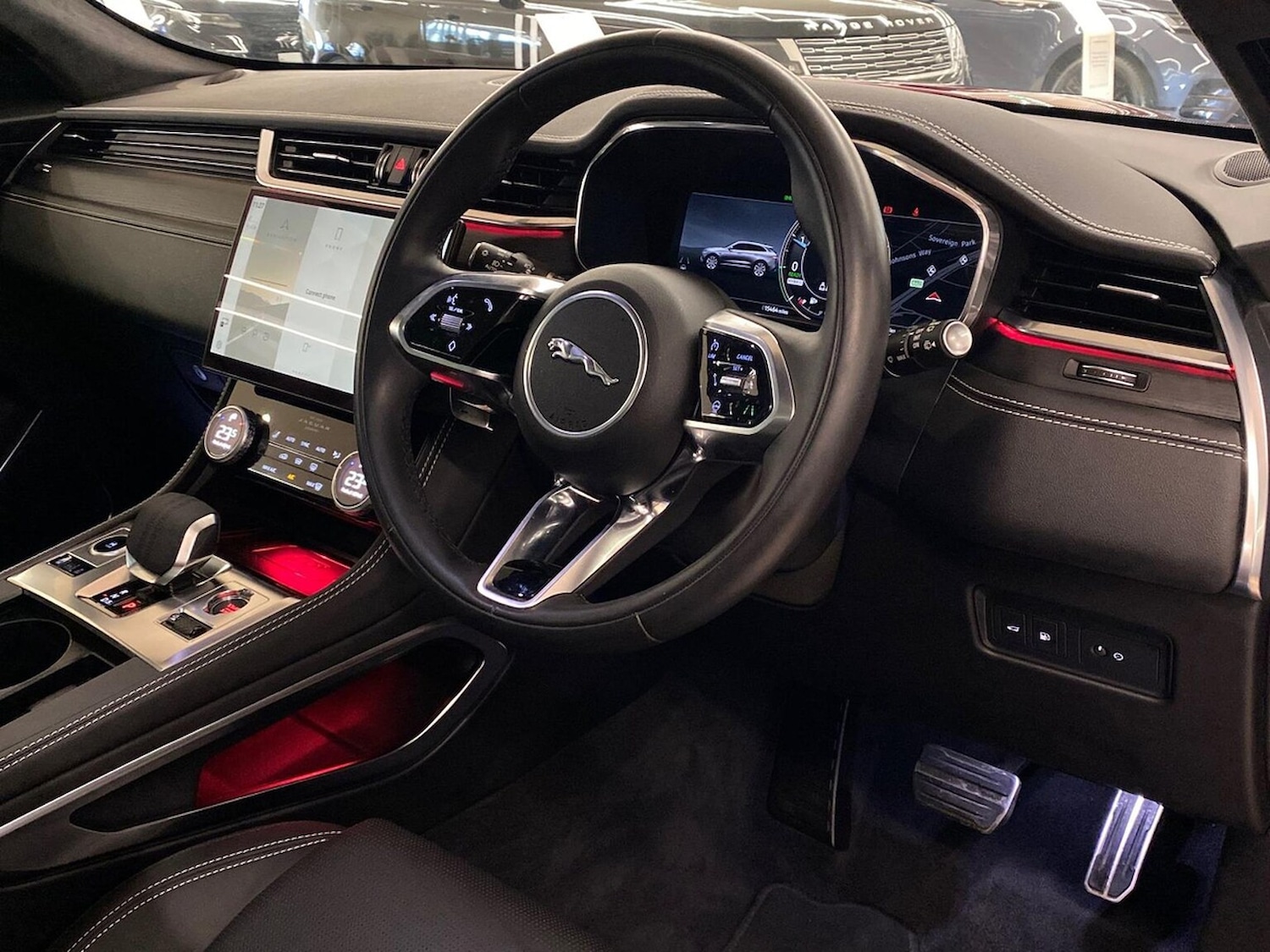 Used Jaguar F-Pace 2023 for sale - 76536651: Photo 29