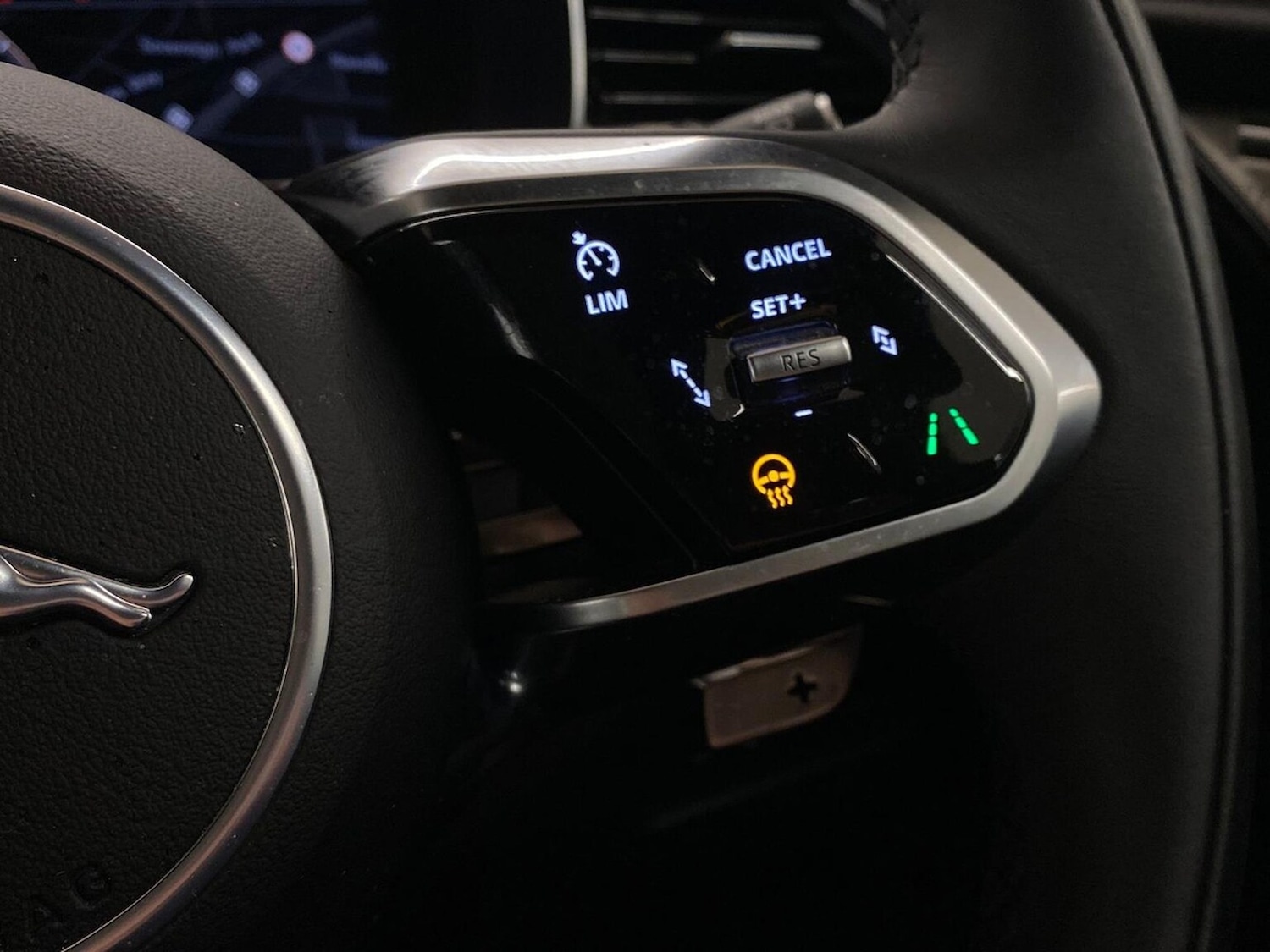 Used Jaguar F-Pace 2023 for sale - 76536651: Photo 32