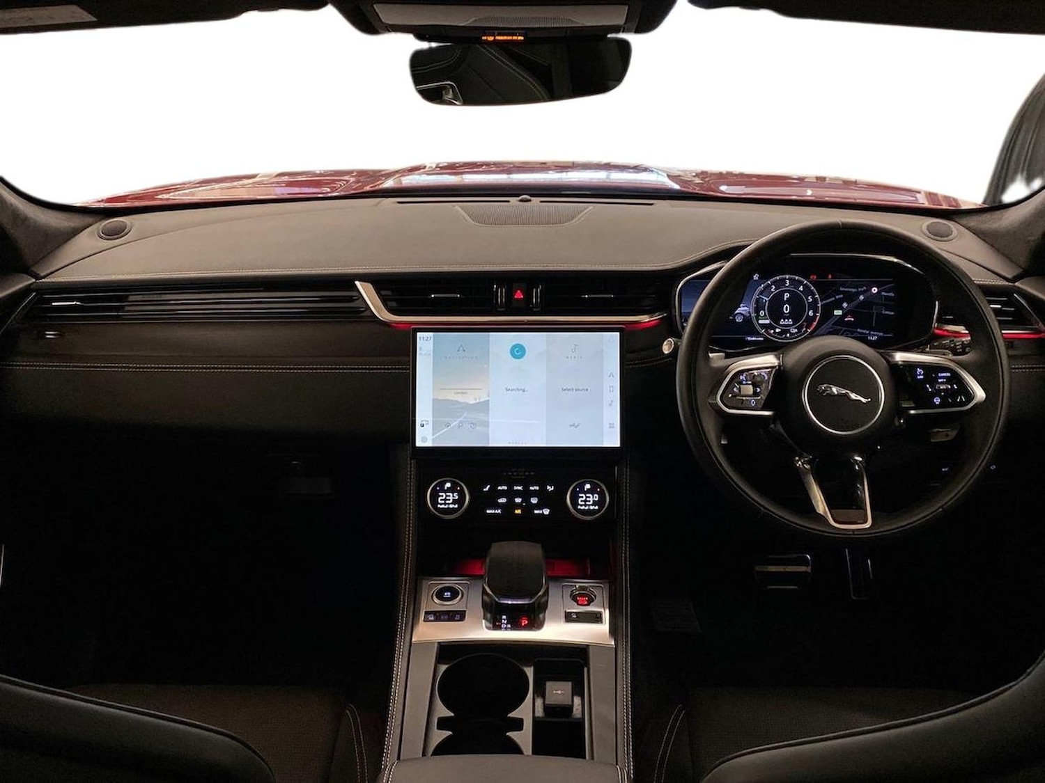 Used Jaguar F-Pace 2023 for sale - 76536651: Photo 9