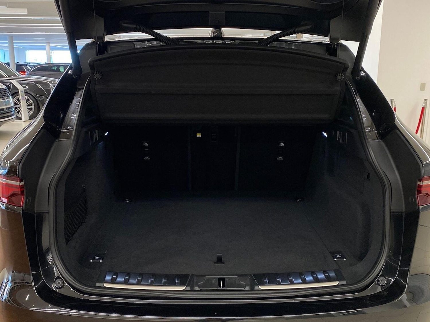 Used Jaguar F-Pace 2023 for sale - 76918983: Photo 10