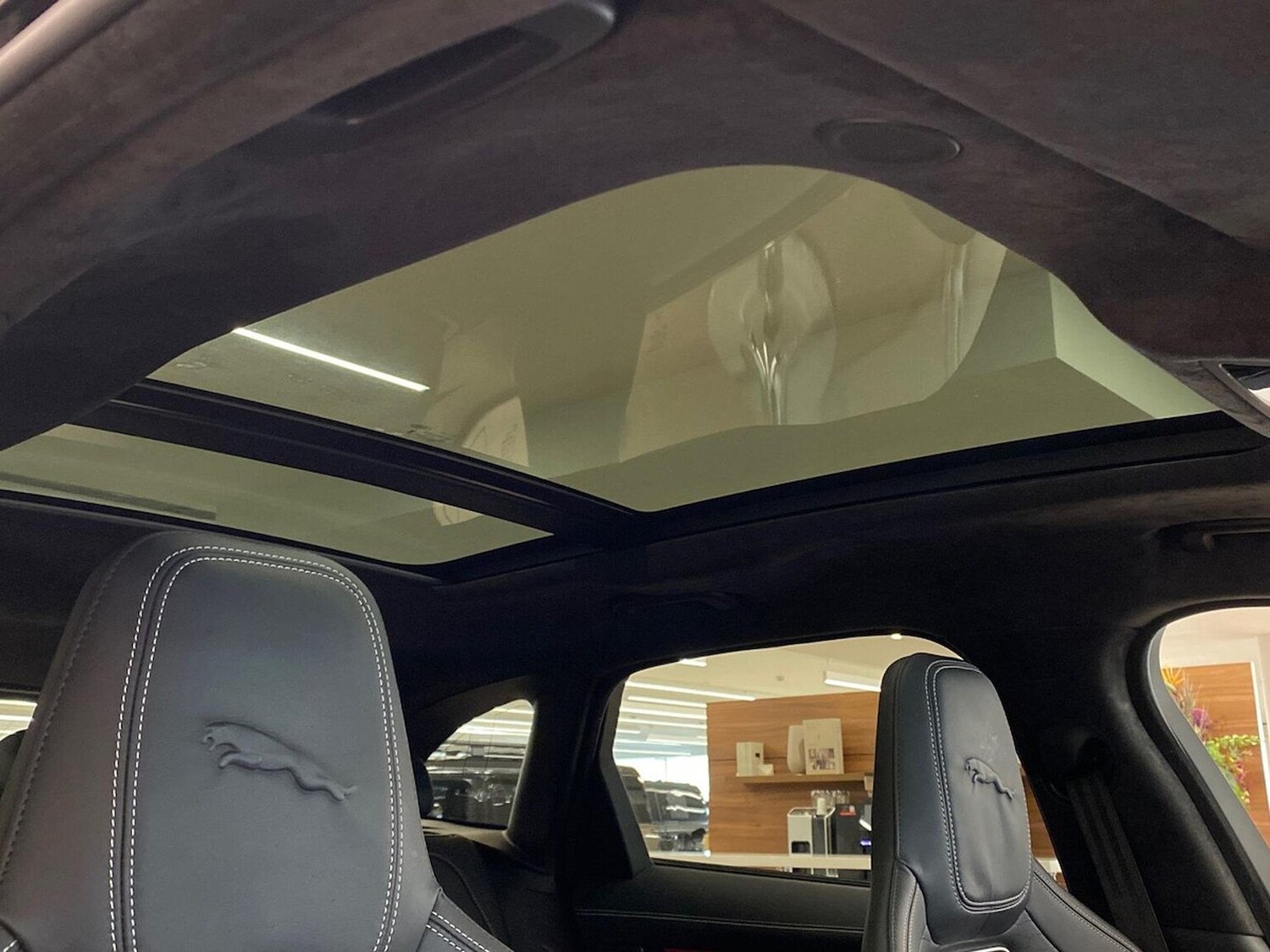 Used Jaguar F-Pace 2023 for sale - 76918983: Photo 21