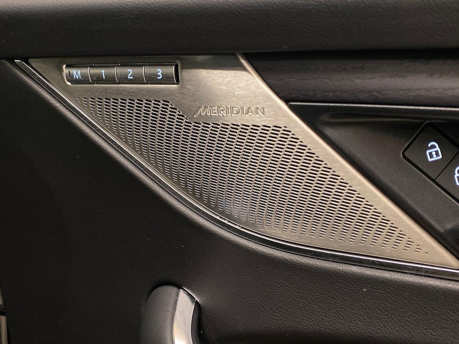 Used Jaguar F-Pace 2023 for sale - 76918983: Photo 28