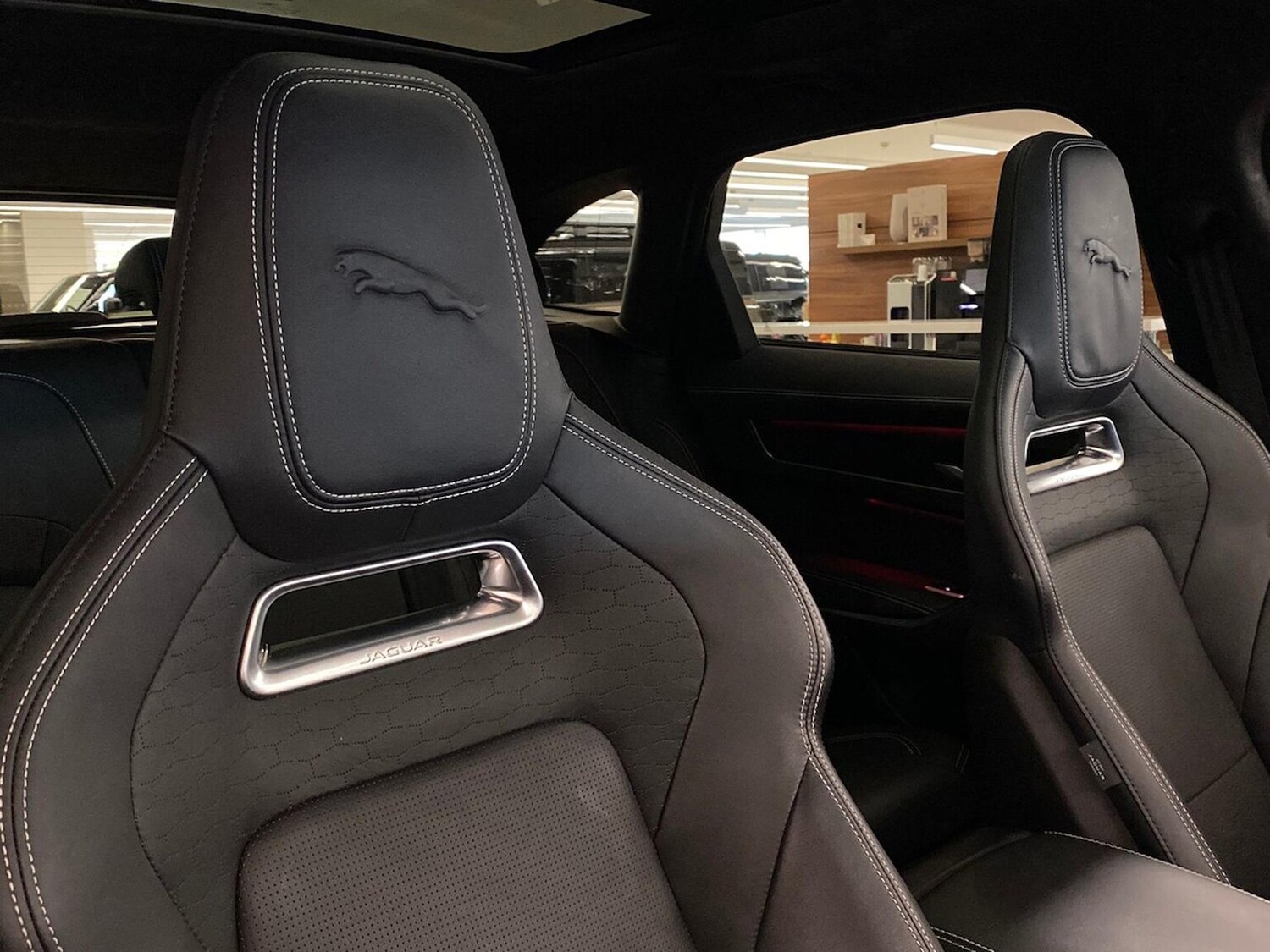 Used Jaguar F-Pace 2023 for sale - 76918983: Photo 29