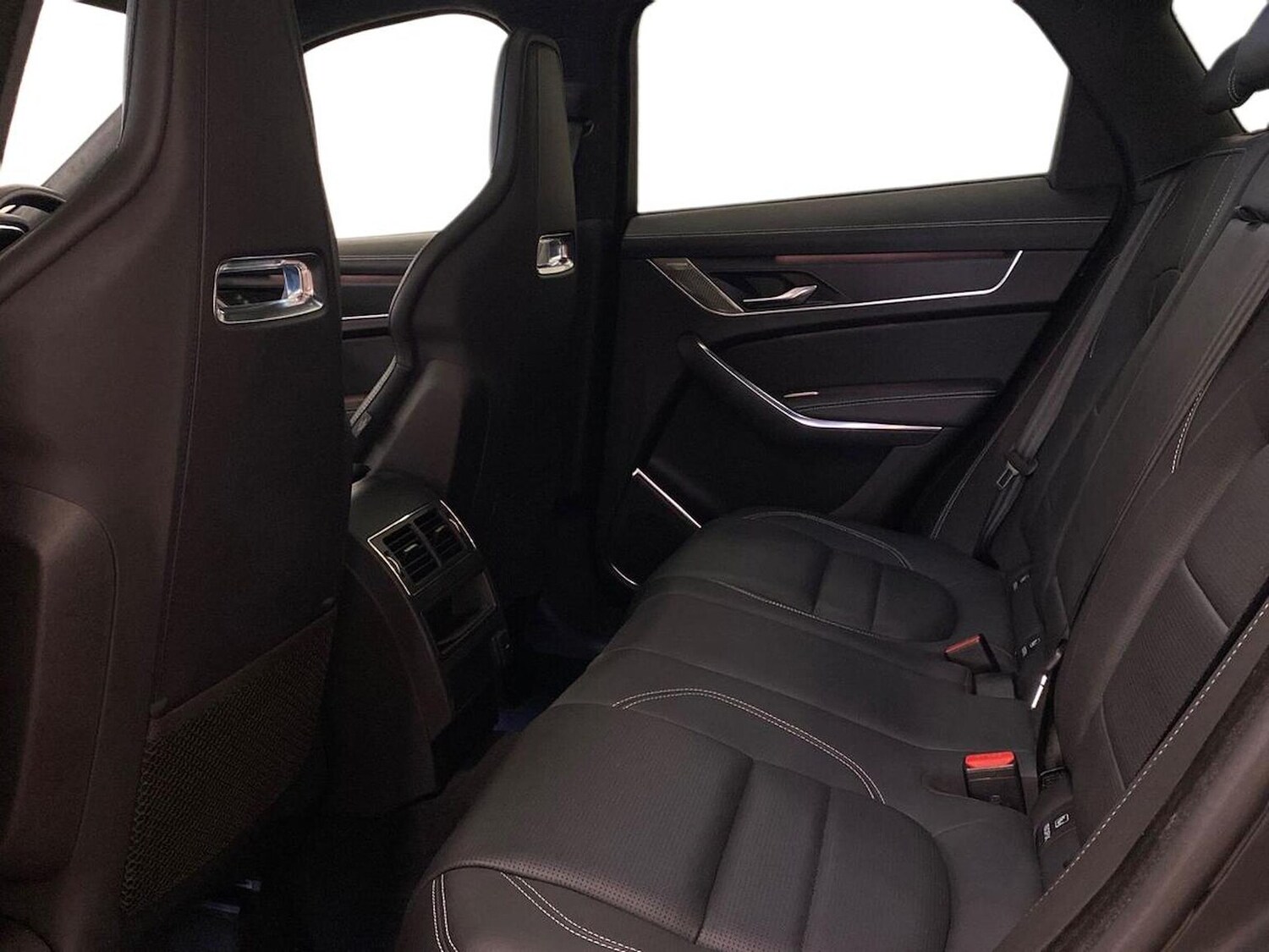 Used Jaguar F-Pace 2023 for sale - 76918983: Photo 4