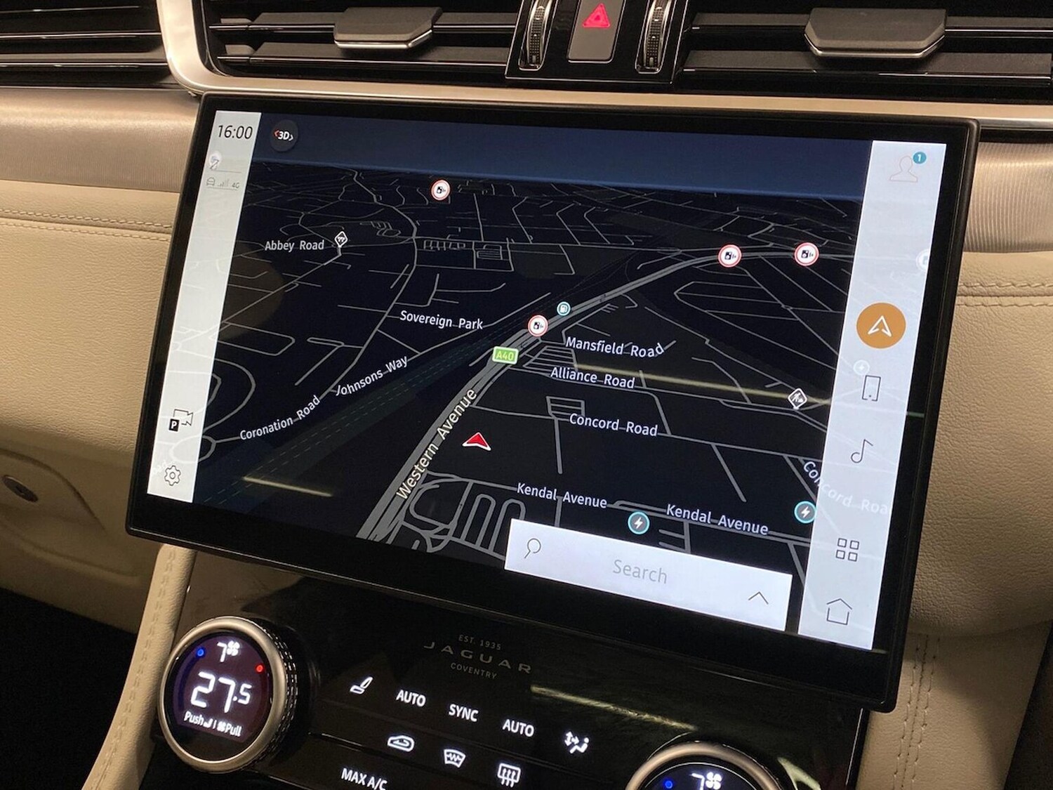 Used Jaguar F-Pace 2023 for sale - 77487597: Photo 11