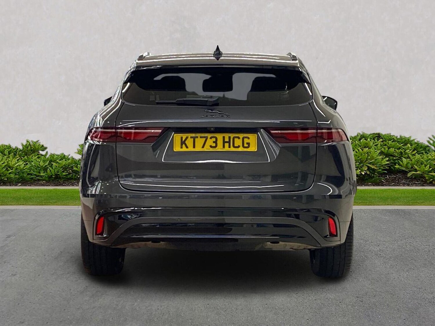 Used Jaguar F-Pace 2023 for sale - 77487597: Photo 6