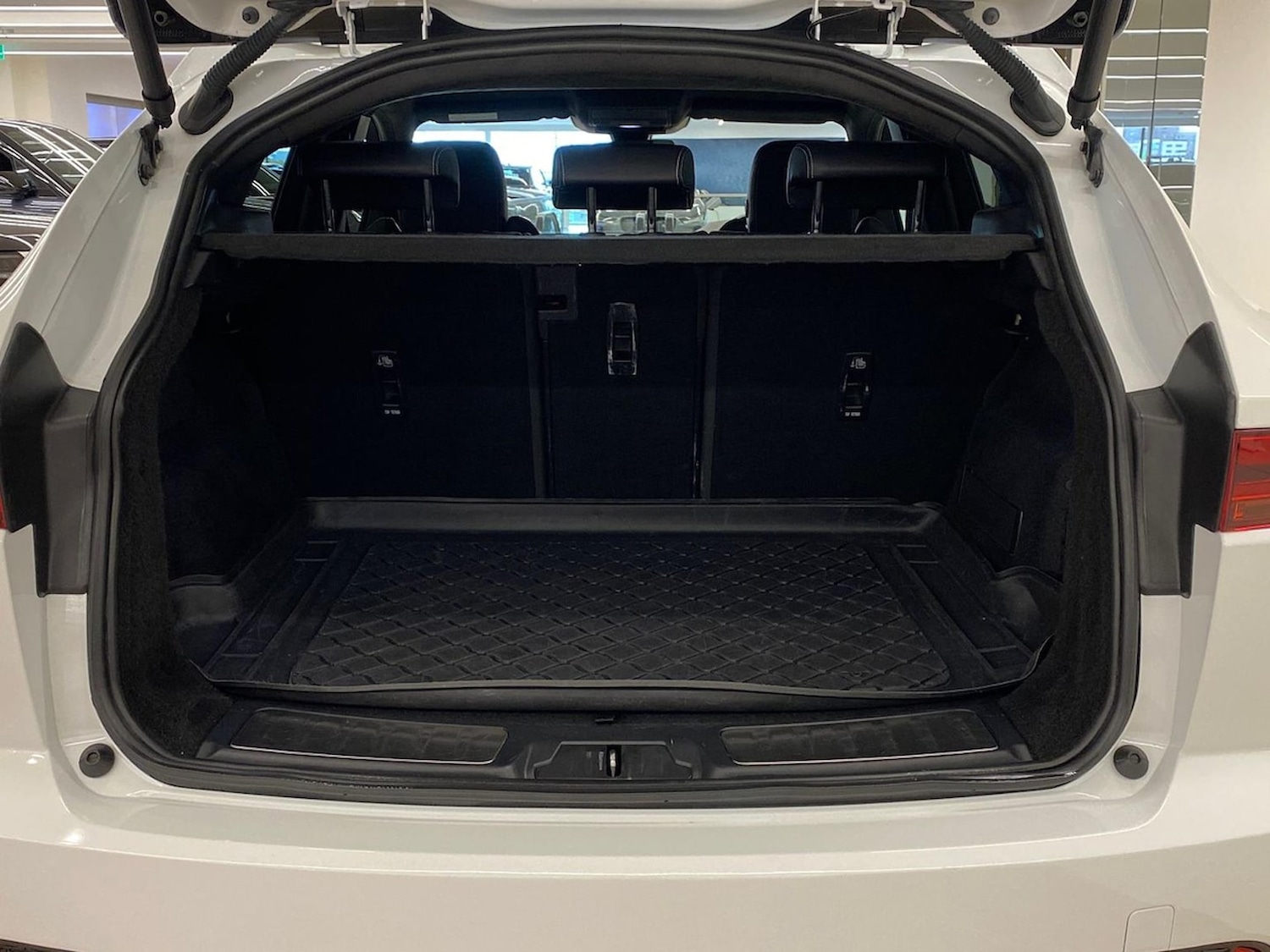 Used Jaguar E-Pace 2021 for sale - 76924621: Photo 10