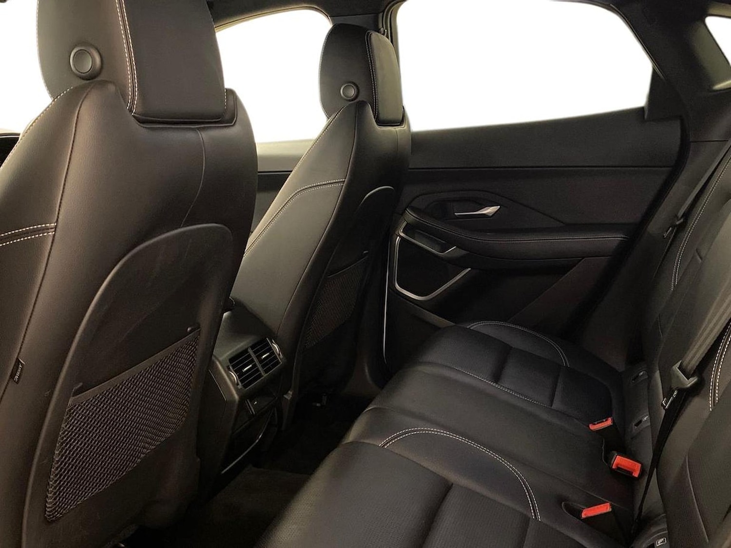 Used Jaguar E-Pace 2021 for sale - 76924621: Photo 4