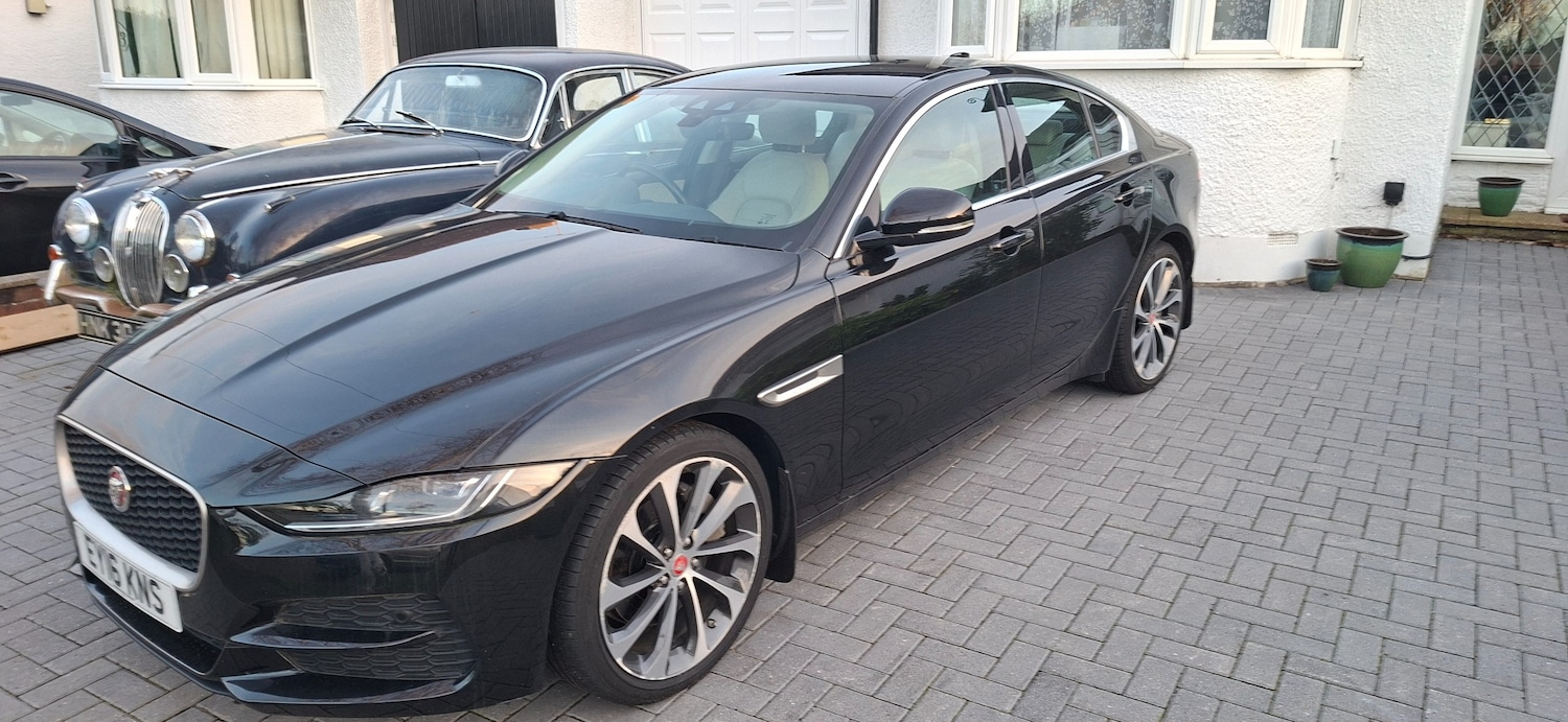 Used Jaguar XE 2019 for sale - 77885508: Photo 3