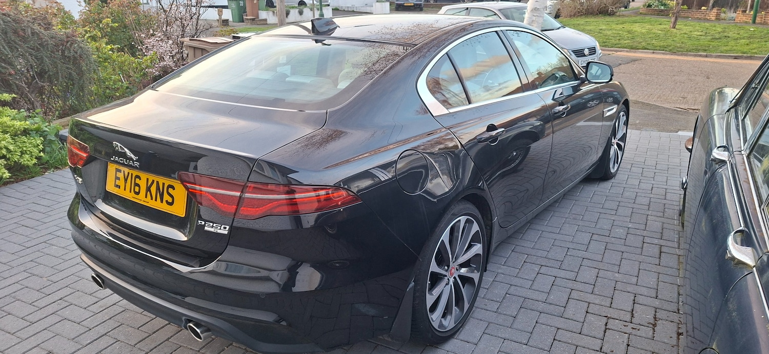 Used Jaguar XE 2019 for sale - 77885508: Photo 5