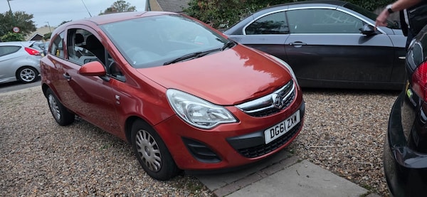 Used Vauxhall Corsa 2011 for sale - 76273802: Photo 1