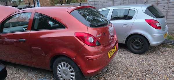 Used Vauxhall Corsa 2011 for sale - 76273802: Photo 2
