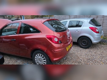 Used Vauxhall Corsa 2011 for sale - 76273802: Photo 2