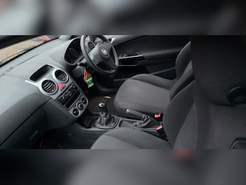 Used Vauxhall Corsa 2011 for sale - 76273802: Photo 3