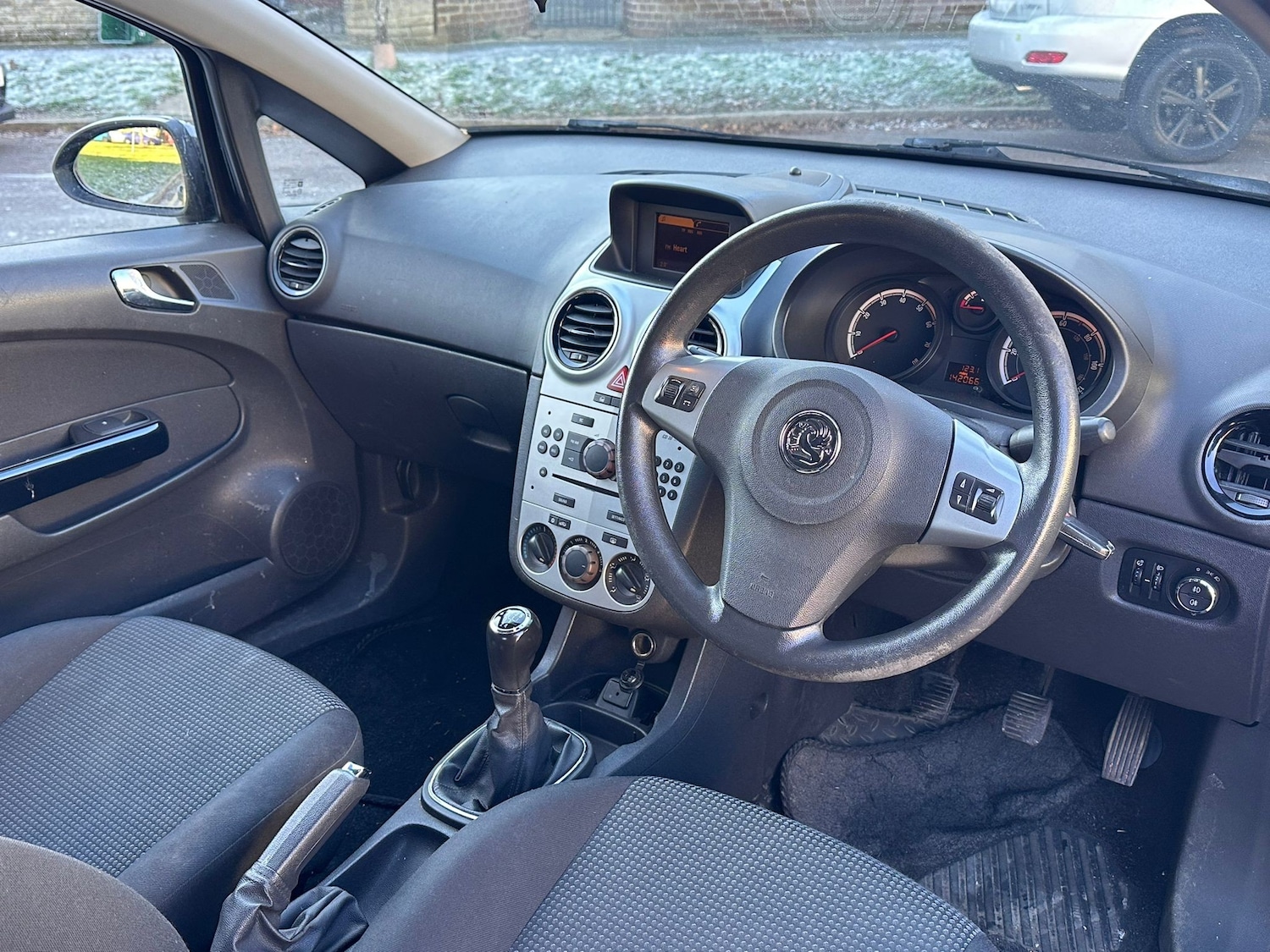 Used Vauxhall Corsa 2011 for sale - 77249445: Photo 8