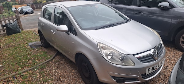 Used Vauxhall Corsa 2008 for sale - 76273789: Photo 2