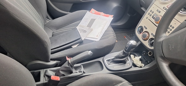 Used Vauxhall Corsa 2008 for sale - 76273789: Photo 3
