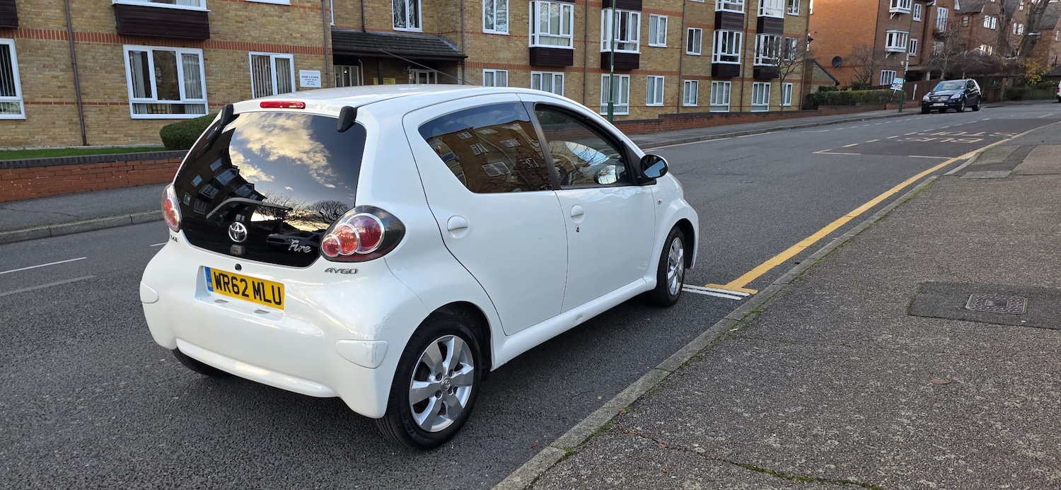 Used Toyota AYGO 2013 for sale - 76905207: Photo 12