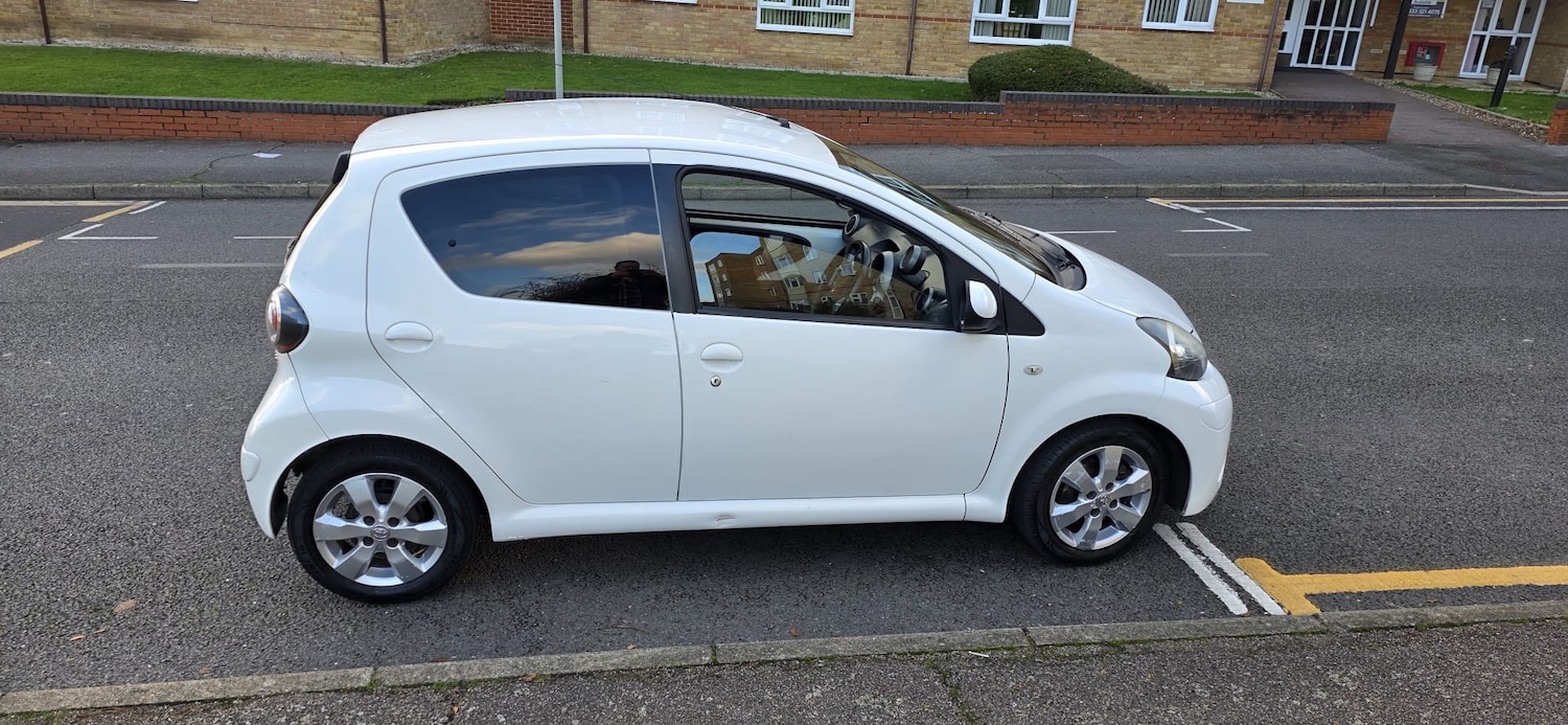 Used Toyota AYGO 2013 for sale - 76905207: Photo 14