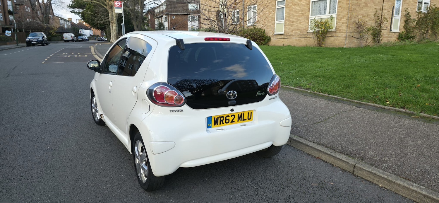 Used Toyota AYGO 2013 for sale - 76905207: Photo 16