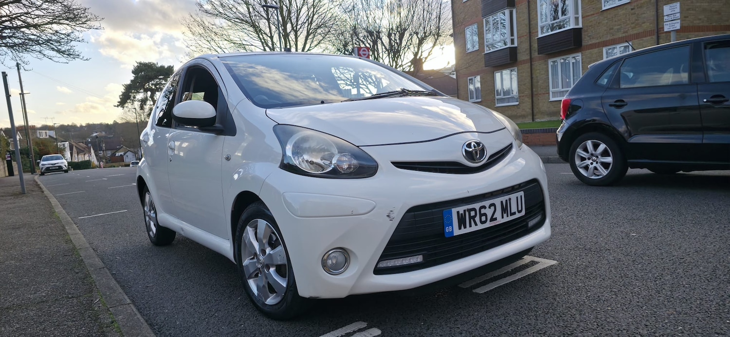Used Toyota AYGO 2013 for sale - 76905207: Photo 17